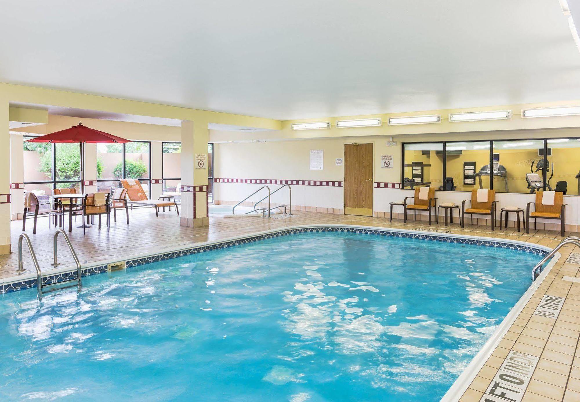 Courtyard Akron Fairlawn Montrose Екстериор снимка